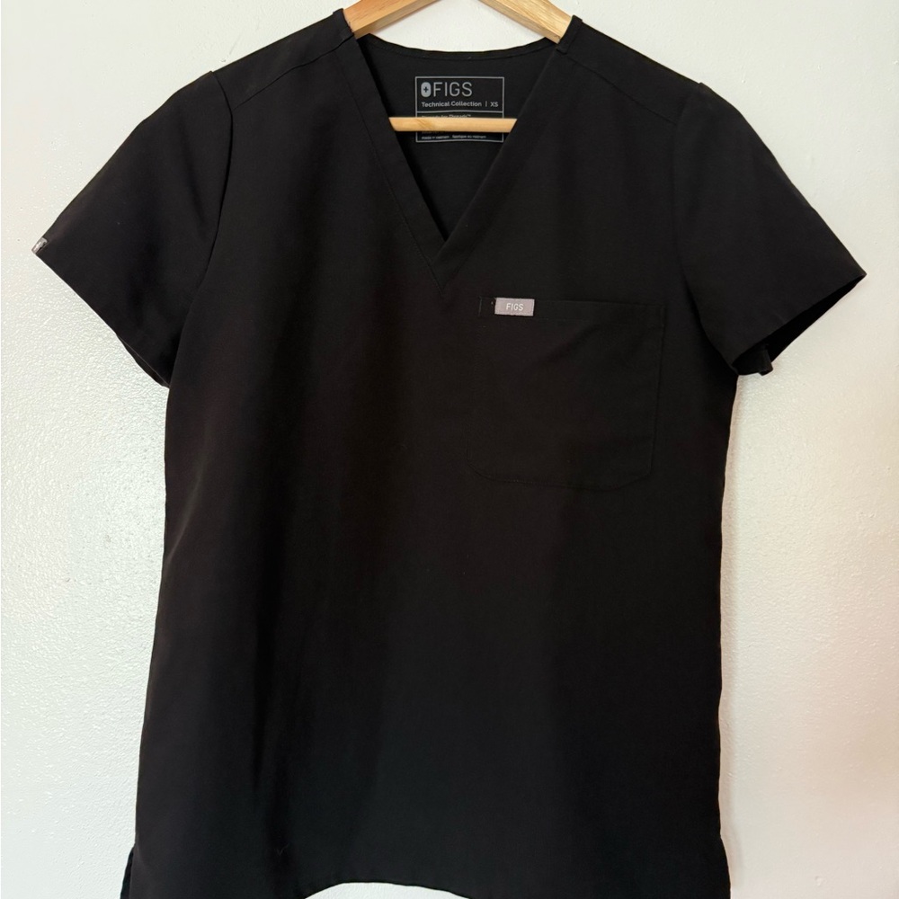 Figs Black Short Sleeve Scrub Top